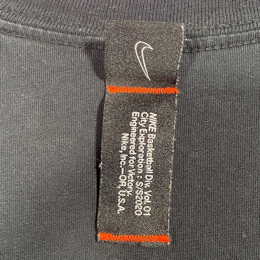 Nike Graphic T Shirt Men’s Medium Black Retro Streetwear Short Sleeve - Picture 3 of 9